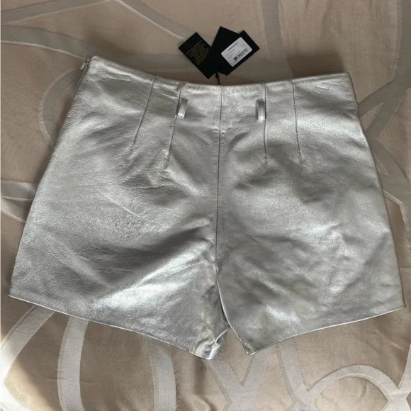 MAJE IROSUM LEATHER SHORTS Silver NWT Size-38 no belt - Picture 8 of 8